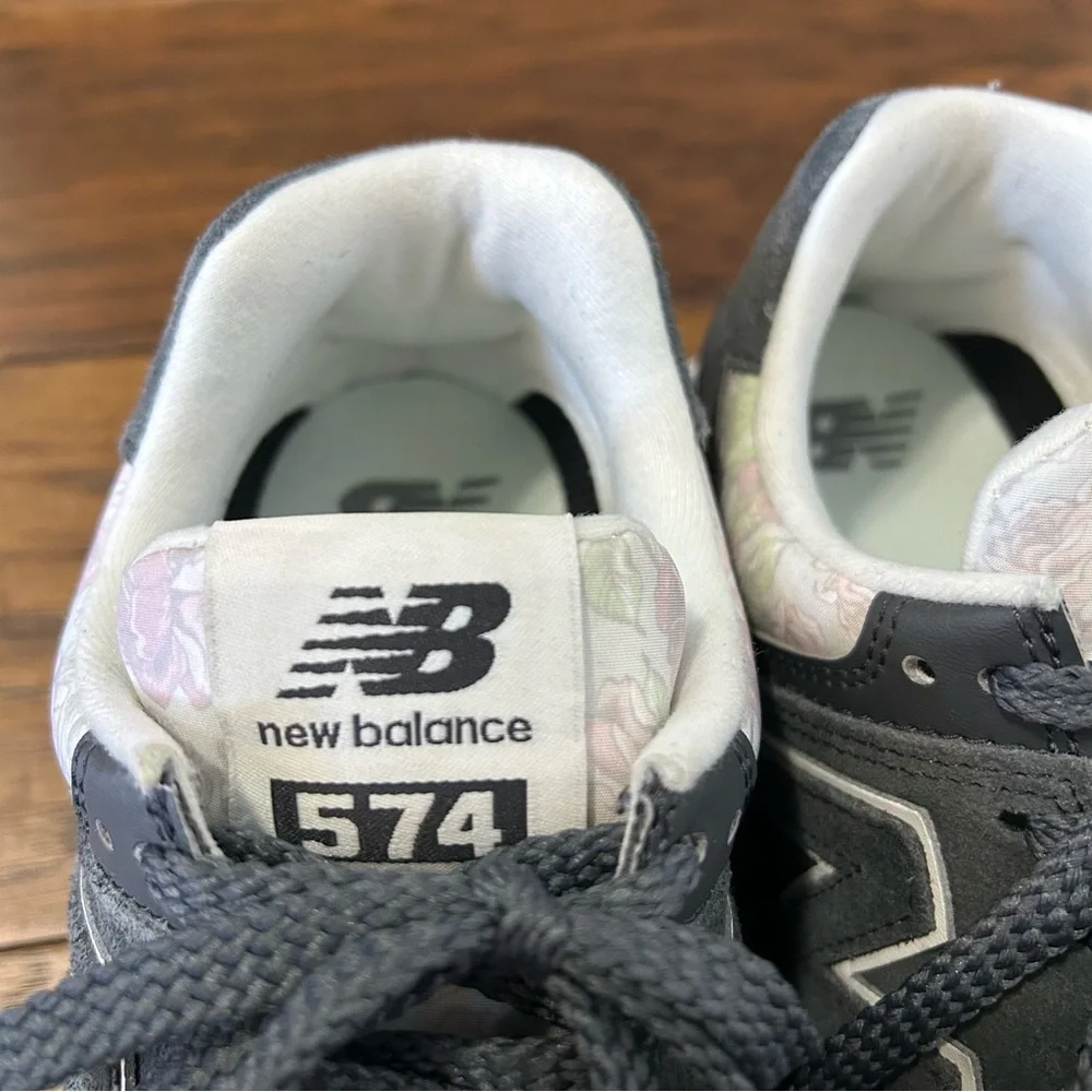 New Balance Classics 574 Sneakers Gray White Floral Size 6.5